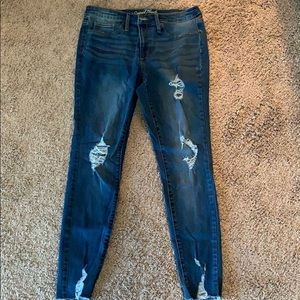 Universal Thread High Rise Destroyed Jeans